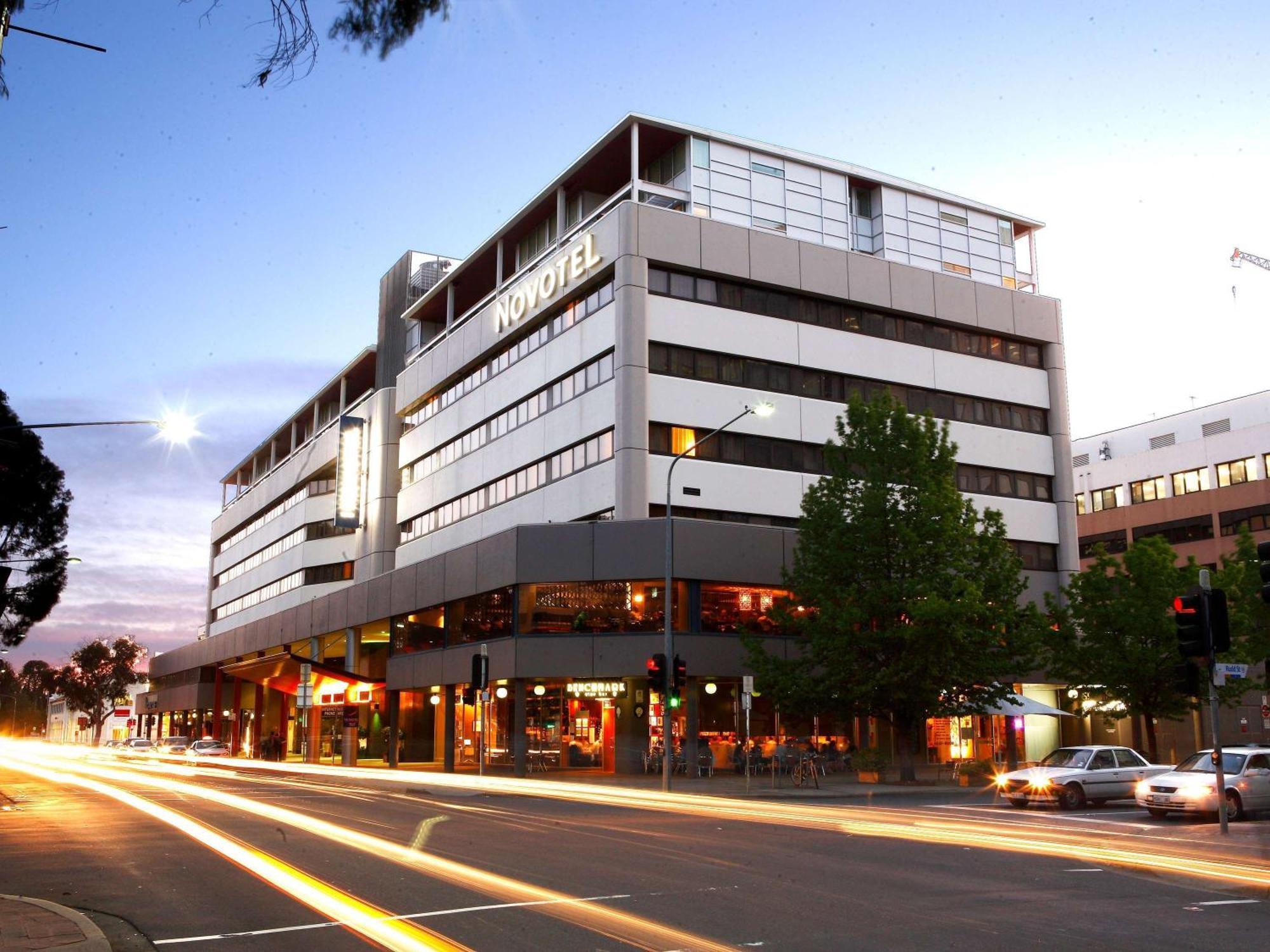 Novotel Canberra Camberra Exterior foto