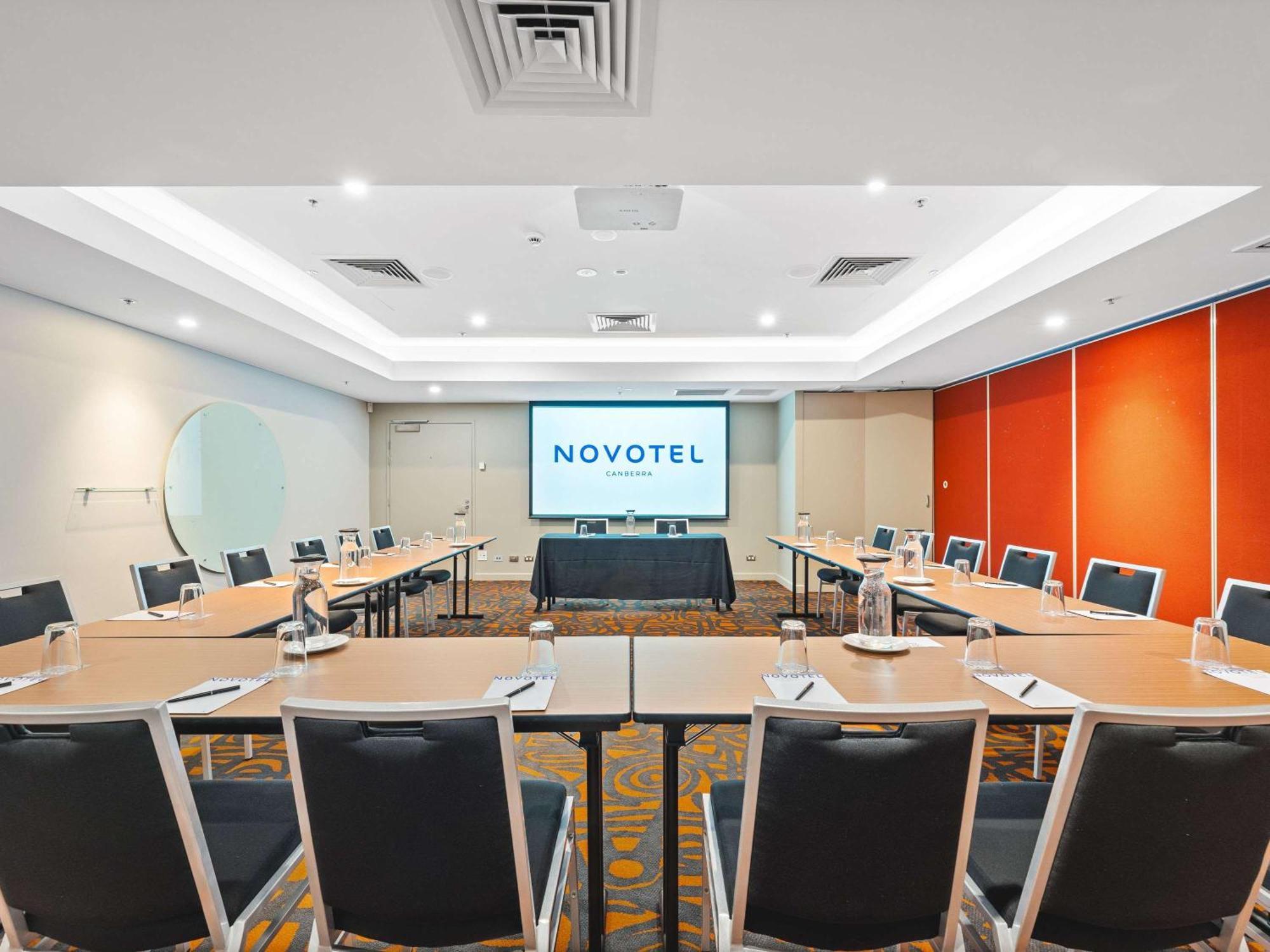 Novotel Canberra Camberra Exterior foto