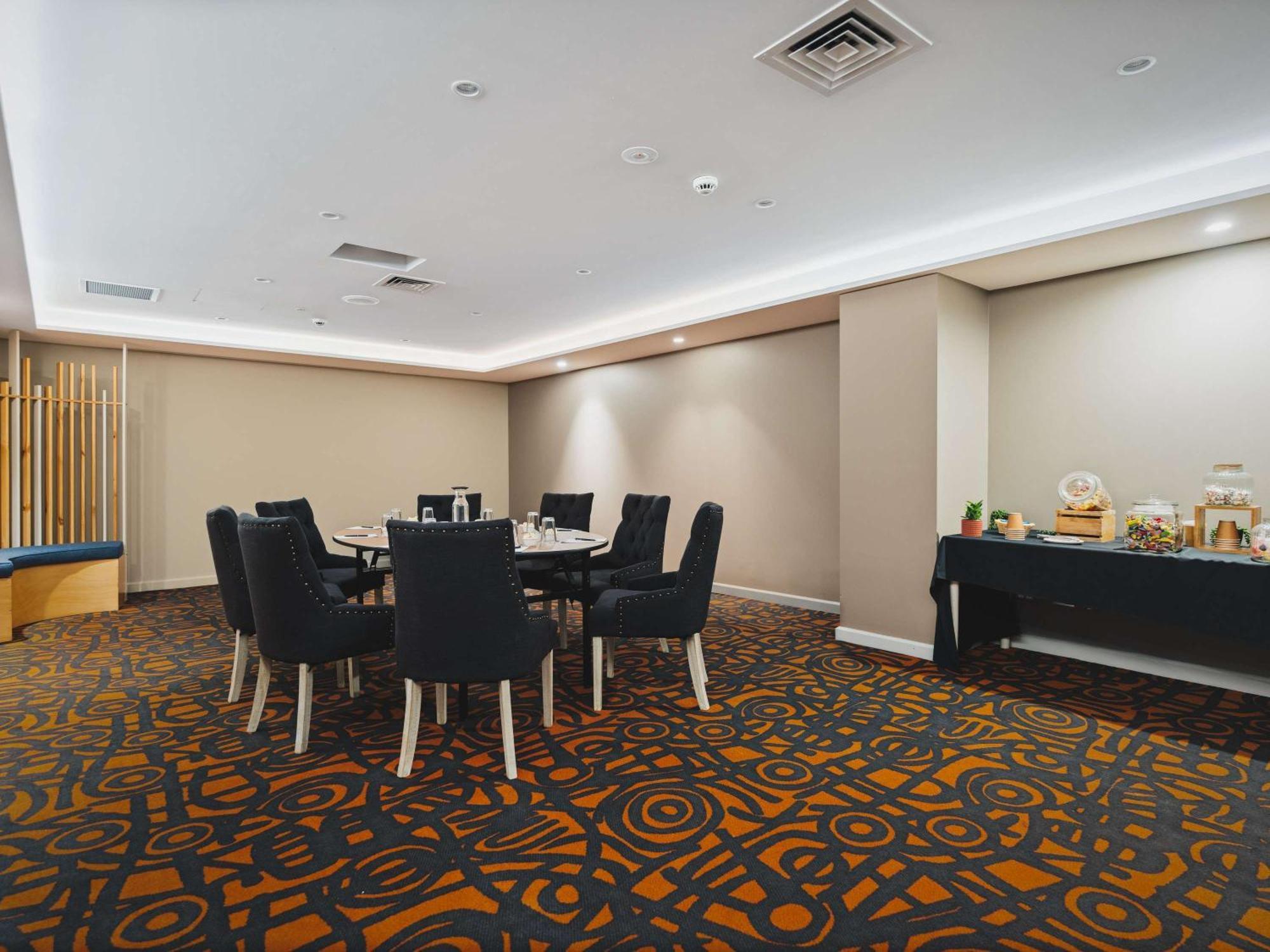 Novotel Canberra Camberra Exterior foto
