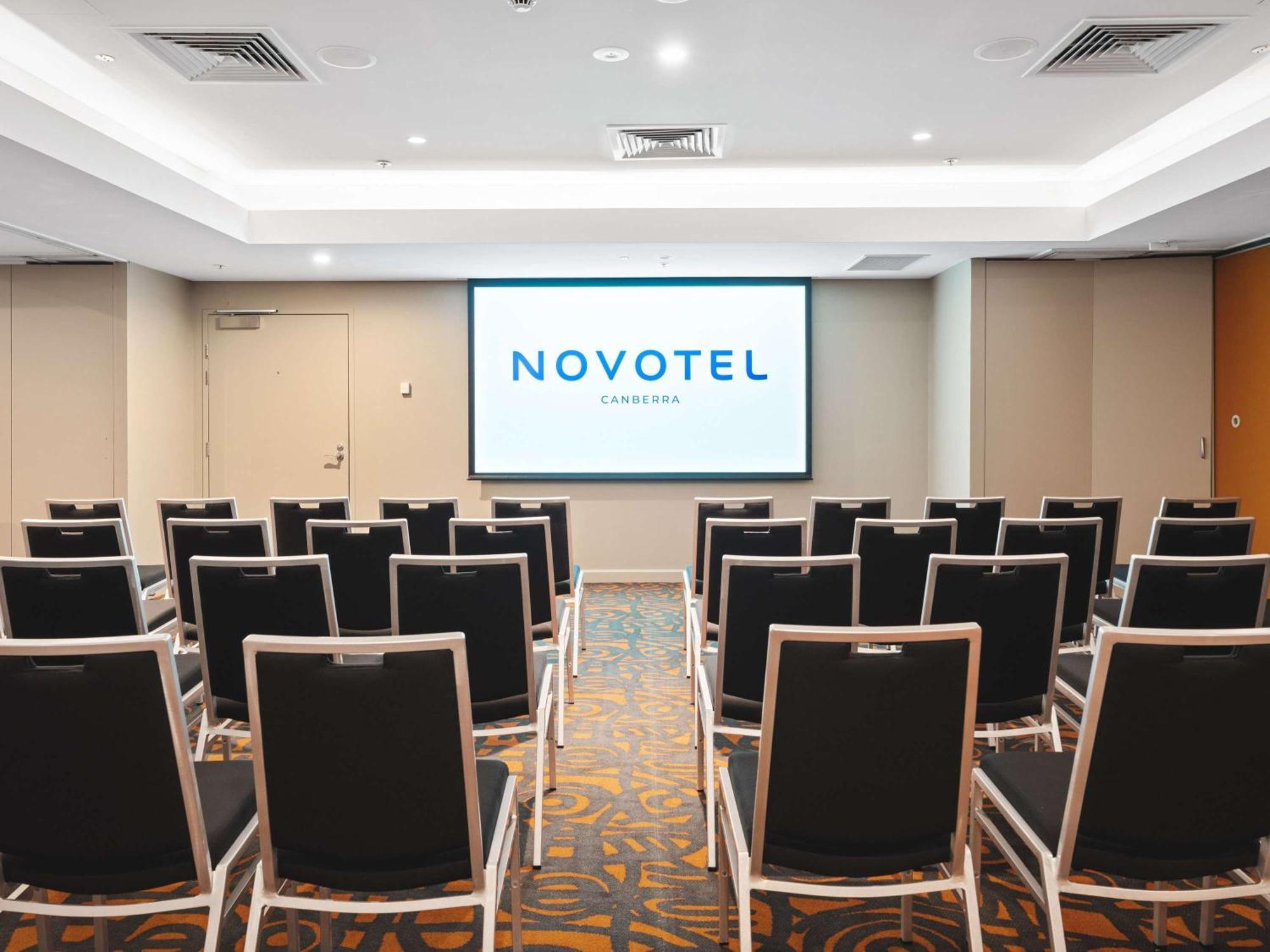 Novotel Canberra Camberra Exterior foto