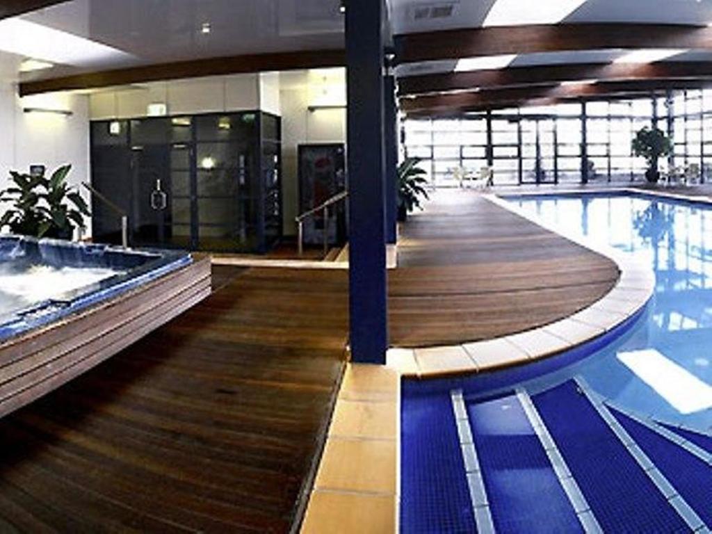 Novotel Canberra Camberra Exterior foto
